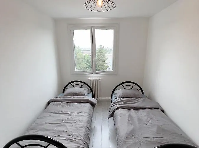 Appartement Spacieux Avec Balcon