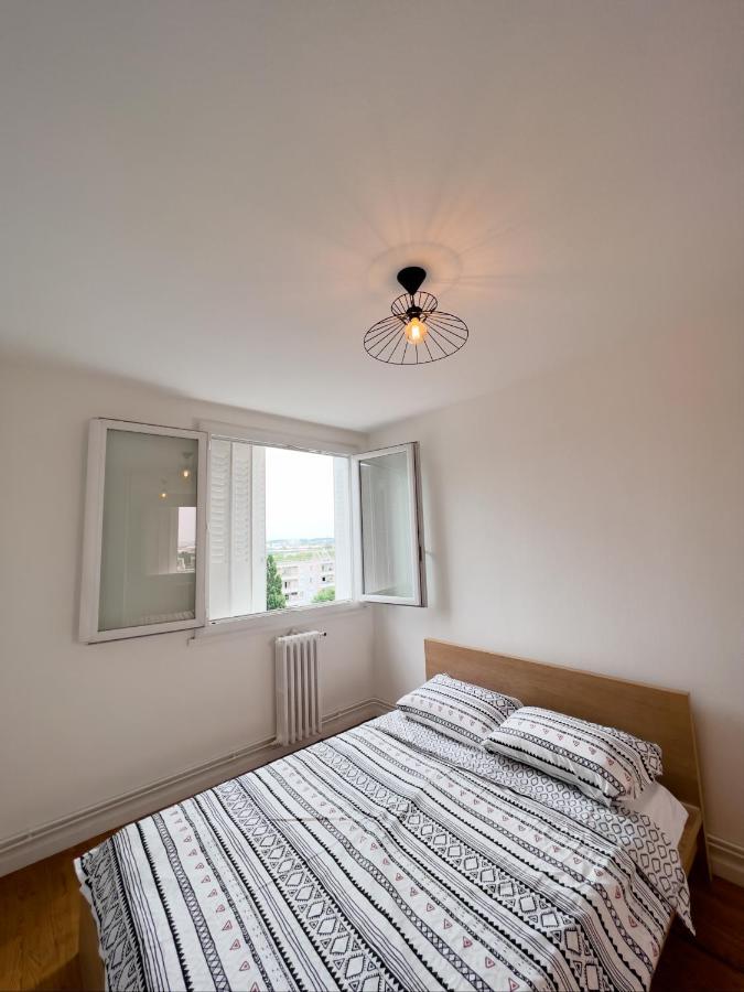 Spacieux Avec Balcon Apartment