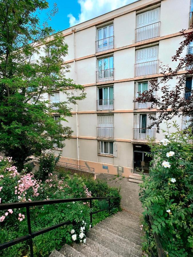 Spacieux Avec Balcon Apartment Saint-Fons