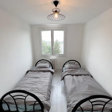 Appartement Spacieux Avec Balcon Saint-Fons Extérieur photo